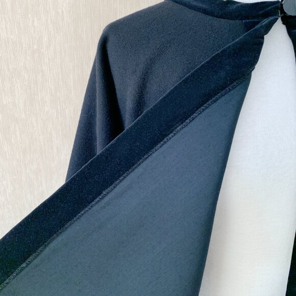 Vintage Black Wool Cape with Matching Scarf - Picture 6 of 9